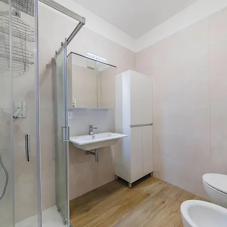 شقة Little - Elegant & Quiet With Balcony Near Center